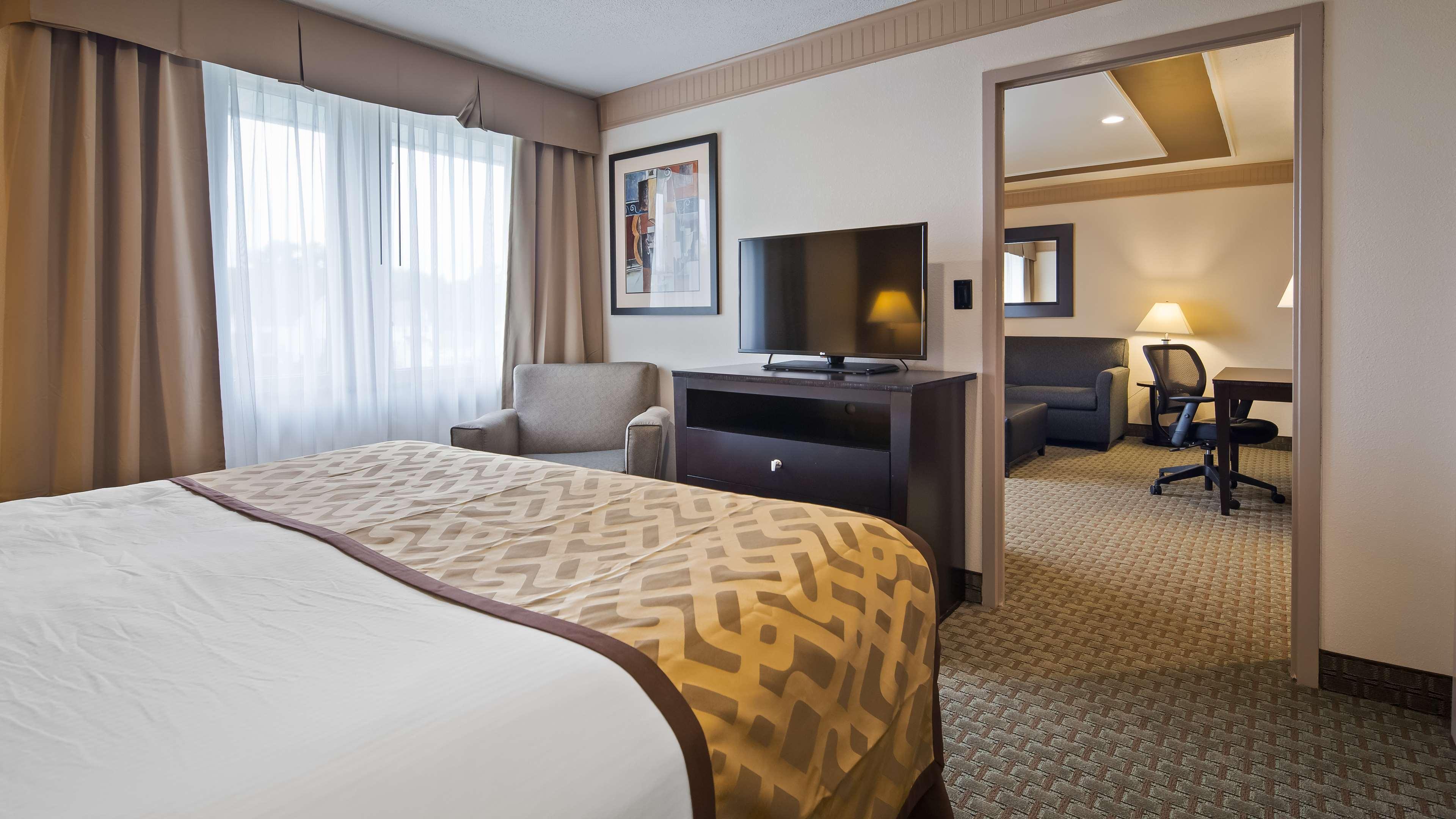 Best Western Plus Concordville Hotel Экстерьер фото